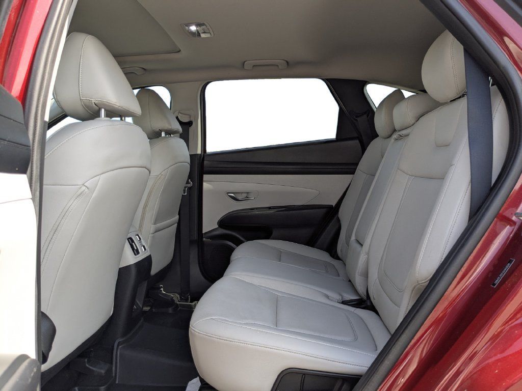 Used 2025 Hyundai Tucson SEL FWD image 15