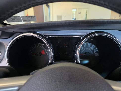Used 2009 Ford Mustang GT Premium RWD image 13