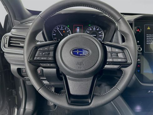 Used 2025 Subaru Forester Premium image 12