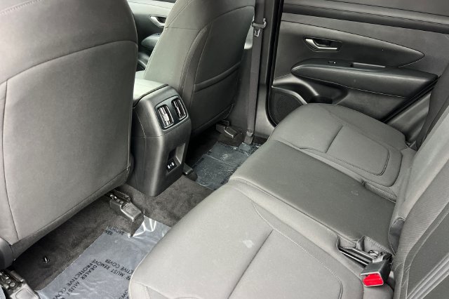 Used 2025 Hyundai Tucson SEL FWD image 15