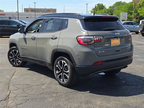 Certified 2022 Jeep Compass Limited AWD/4WD image 16