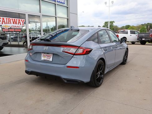 Used 2024 Honda Civic Sport image 3