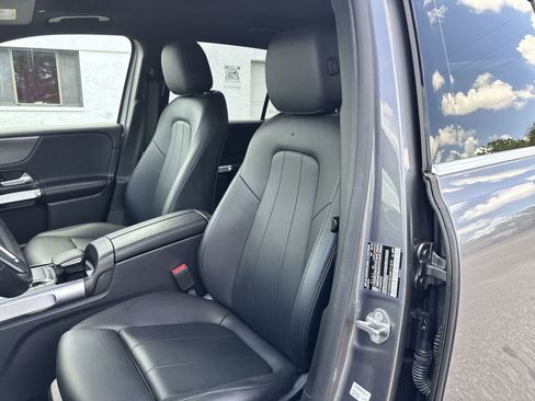 Used 2022 Mercedes-Benz GLB 250 image 20