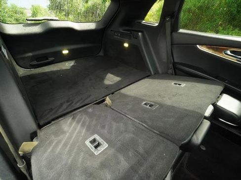 Used 2016 Lincoln MKX Reserve w/ Technology Package FWD image 30