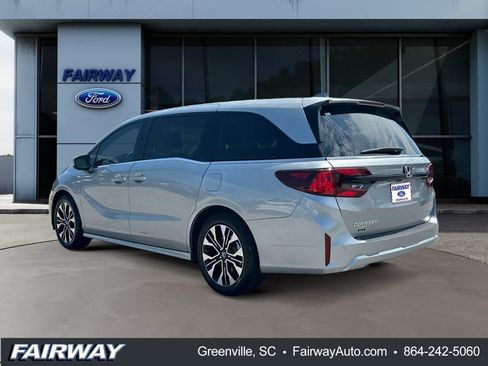 Used 2025 Honda Odyssey Elite image 4