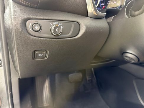 Used 2020 Chevrolet Blazer Premier AWD/4WD image 14