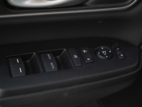 Used 2022 Honda CR-V Touring image 22