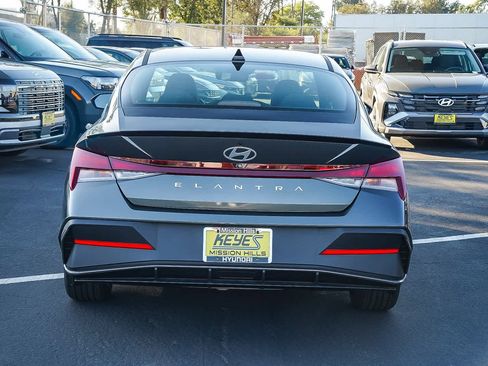 New 2026 Hyundai Elantra Sport image 5