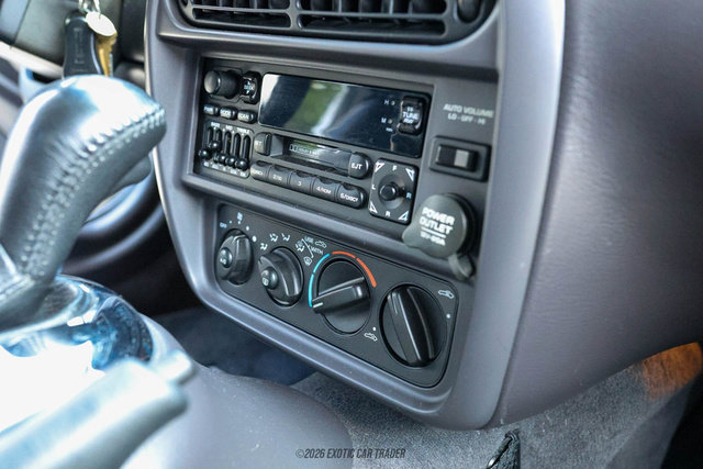 Used 2002 Chrysler Prowler RWD image 52