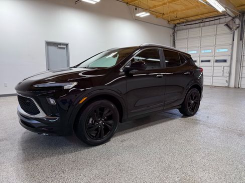 Used 2024 Buick Encore GX Sport Touring w/ Comfort Package image 8