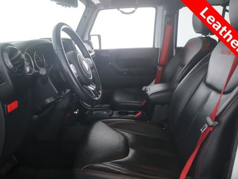 Used 2017 Jeep Wrangler Unlimited Rubicon image 16