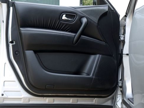 Used 2021 Nissan Armada SV RWD image 36