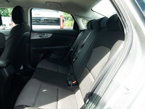 Used 2022 Kia Forte LXS FWD image 19