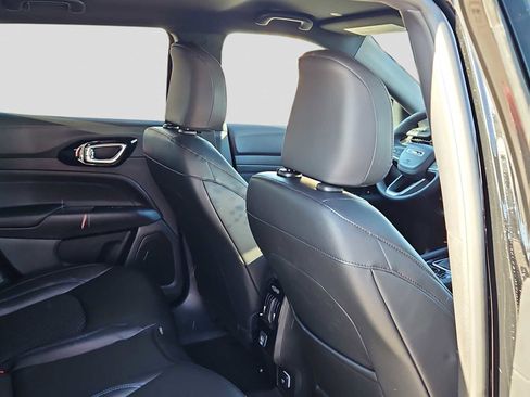 New 2026 Jeep Compass Latitude image 16