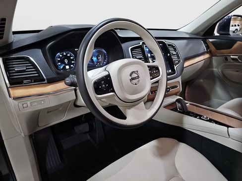 Used 2021 Volvo XC90 T8 Inscription Expression w/ Advanced Package image 9
