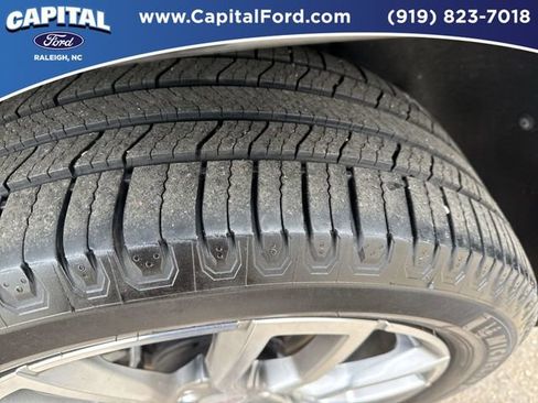 Used 2022 GMC Terrain Denali image 14