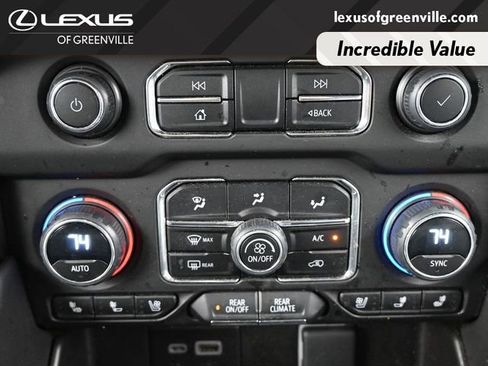 Used 2023 Chevrolet Suburban Premier RWD image 20