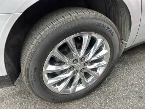 Used 2021 Buick Enclave Premium w/ Sun and Sites Package FWD image 14