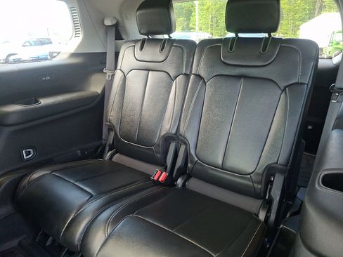 Used 2023 Jeep Grand Cherokee L Limited w/ MOPAR Finishing Package AWD/4WD image 11
