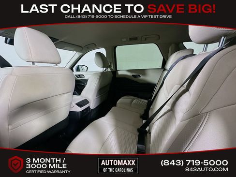 Used 2023 Nissan Pathfinder SV AWD/4WD image 13