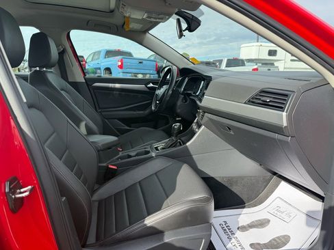 Used 2021 Volkswagen Jetta SE image 17