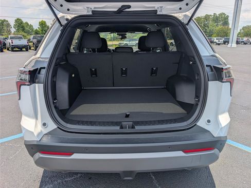 New 2026 Chevrolet Equinox LT FWD image 34