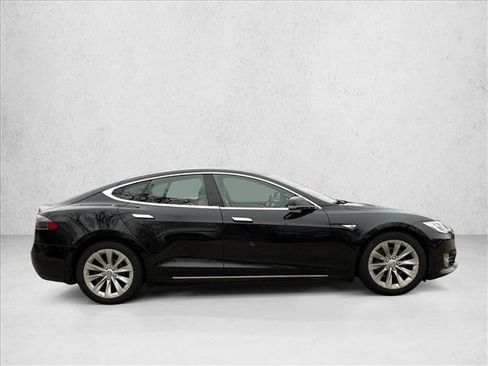 Used 2016 Tesla Model S 70D image 4