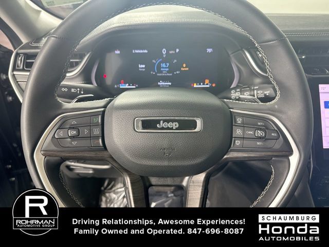 Used 2023 Jeep Grand Cherokee L Limited AWD/4WD image 12