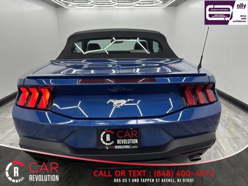 Used 2024 Ford Mustang Premium RWD image 5