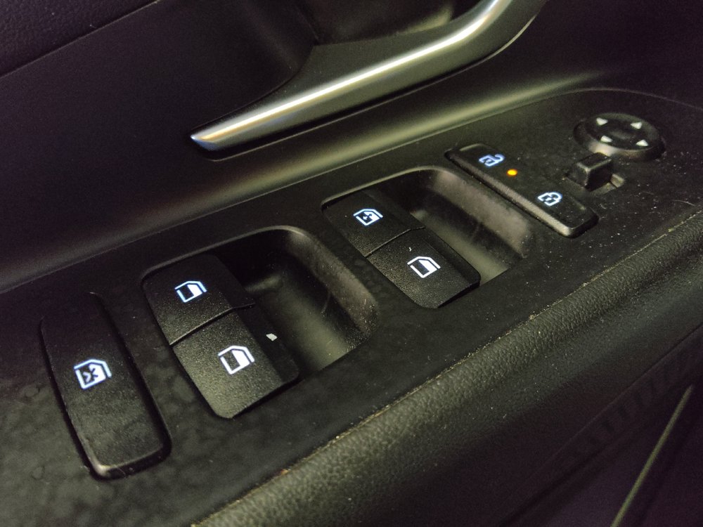 Used 2024 Hyundai Elantra SEL FWD image 27