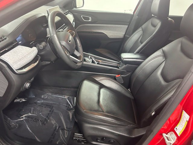 Used 2024 Jeep Compass Latitude AWD/4WD image 12