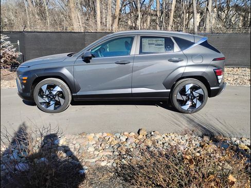 New 2026 Hyundai Kona Limited FWD image 2