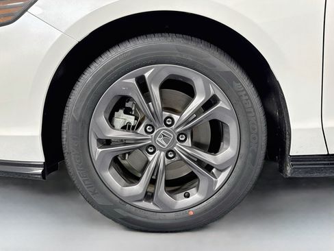 Certified 2024 Honda Accord EX-L image 31