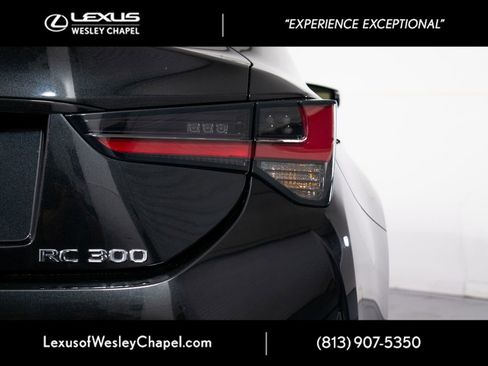 Used 2022 Lexus RC 300 w/ Accessory Package RWD image 8