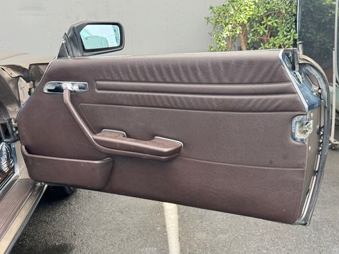 Used 1987 Mercedes-Benz 560 SL image 33