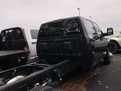 New 2026 RAM 3500 Tradesman w/ Chrome Appearance Group image 6