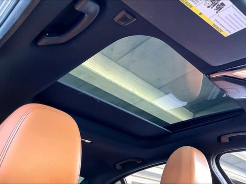 Used 2023 BMW 330i Sedan w/ M Sport Package image 13