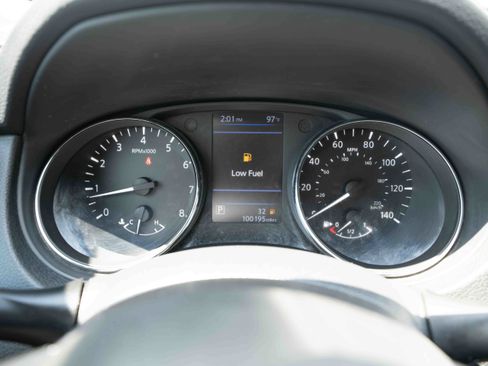 Used 2018 Nissan Rogue SL AWD/4WD image 16