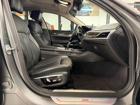 Used 2017 BMW 740i RWD image 26