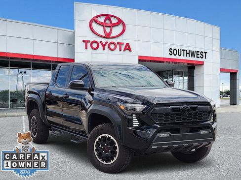 Used 2024 Toyota Tacoma TRD Off-Road AWD/4WD image 1