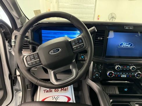 New 2026 Ford F250 4x4 Crew Cab Super Duty image 17