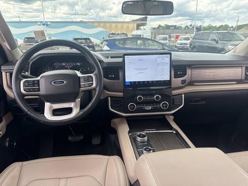 Used 2024 Ford Expedition Max Limited AWD/4WD image 15