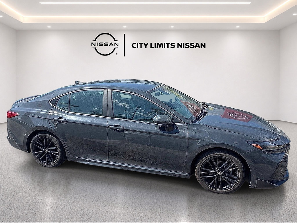 Used 2026 Toyota Camry SE FWD image 2