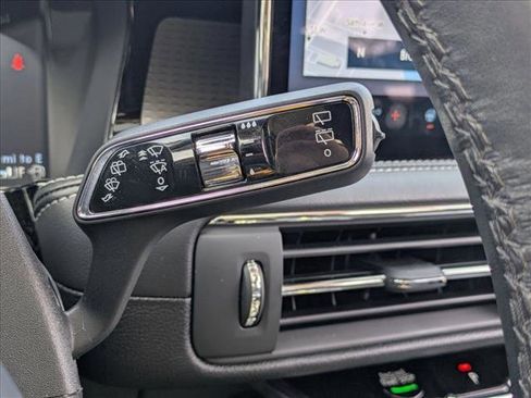 Used 2024 Lincoln Corsair Reserve w/ Equipment Group 202A image 11