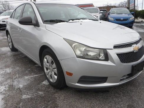 Used 2012 Chevrolet Cruze LS image 26