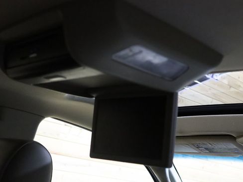 Used 2013 Toyota Sequoia Platinum RWD image 69