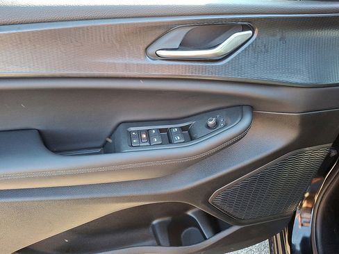 Certified 2024 Jeep Grand Cherokee Altitude AWD/4WD image 2