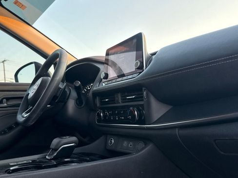 Used 2023 Nissan Rogue S FWD image 26