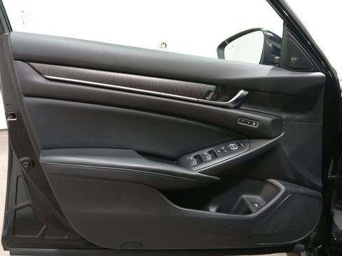 Used 2018 Honda Accord EX-L image 17