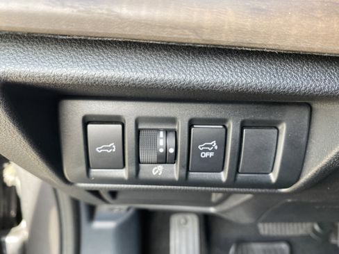 Used 2022 Subaru Outback Touring image 14